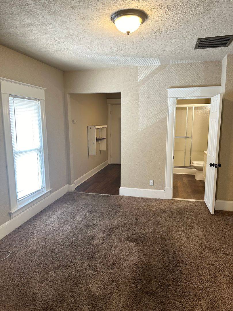 Apartment for rent at 823 S Jefferson Ave, Springfield, MO 65806