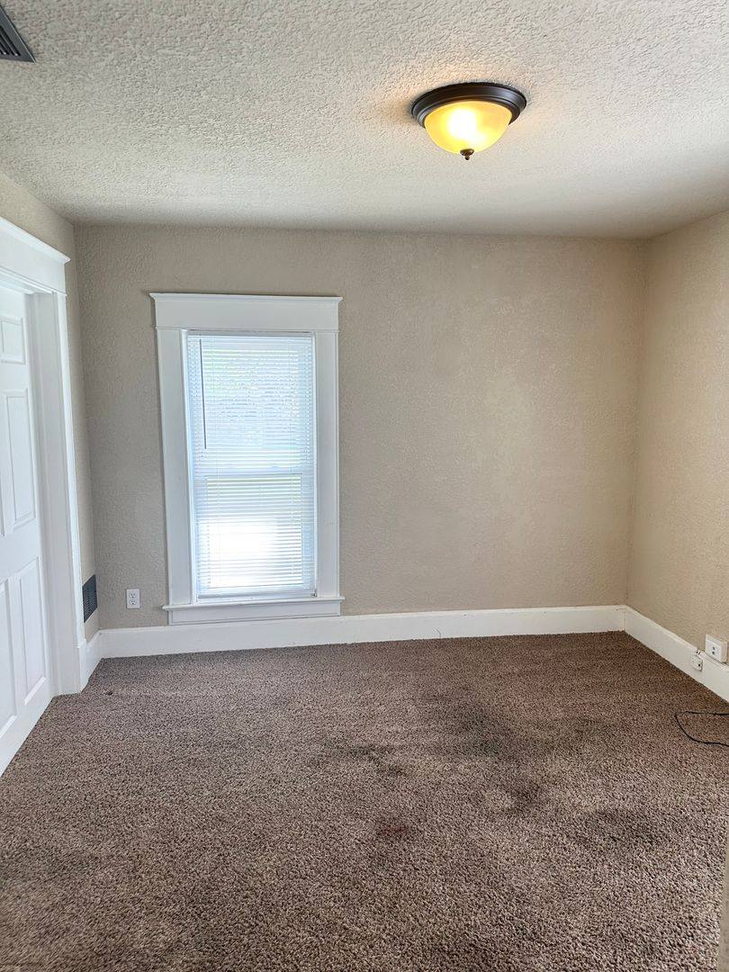 Apartment for rent at 823 S Jefferson Ave, Springfield, MO 65806