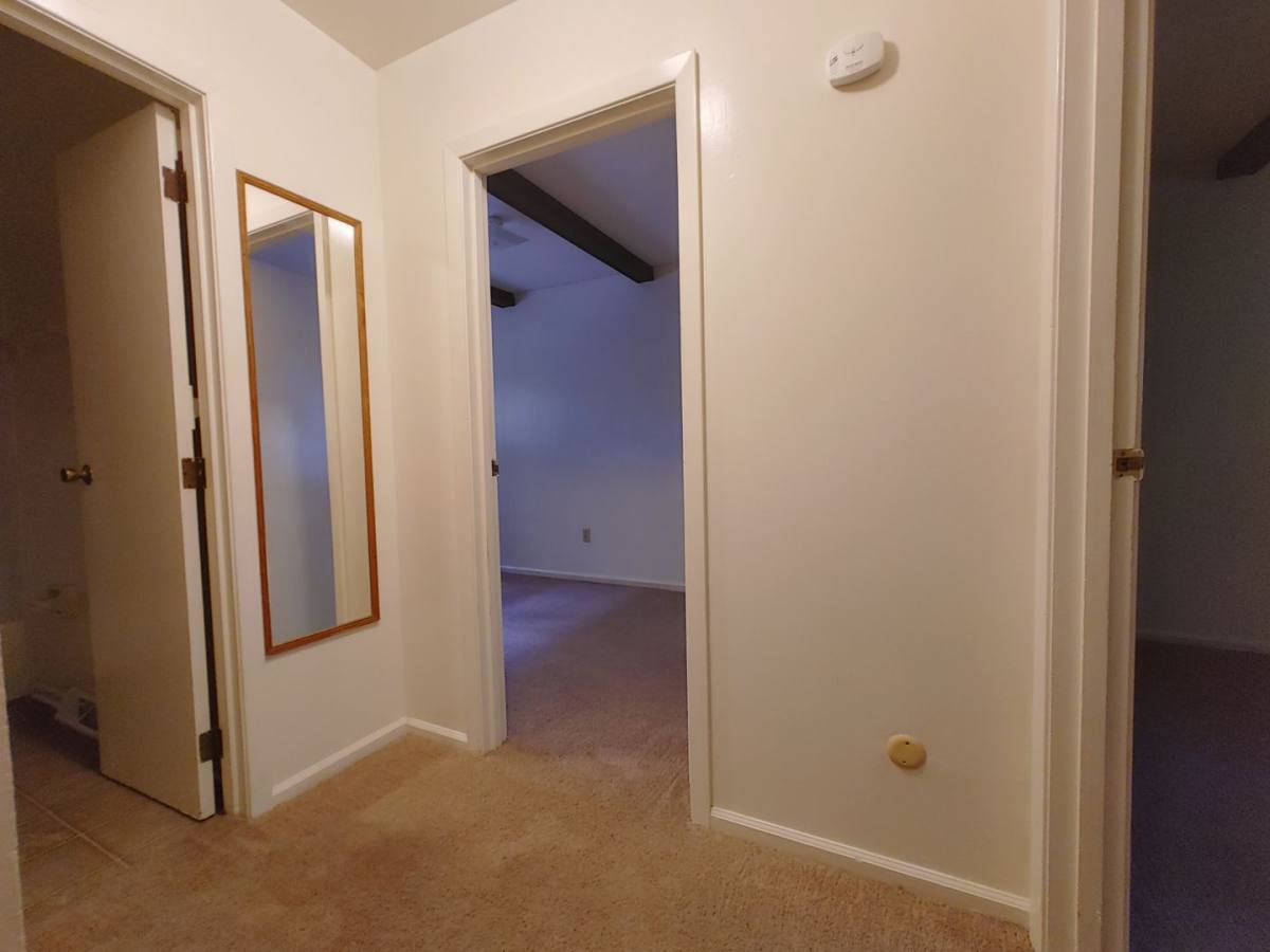 Apartment for rent at 2018 Iuka Ave, Columbus, OH 43201