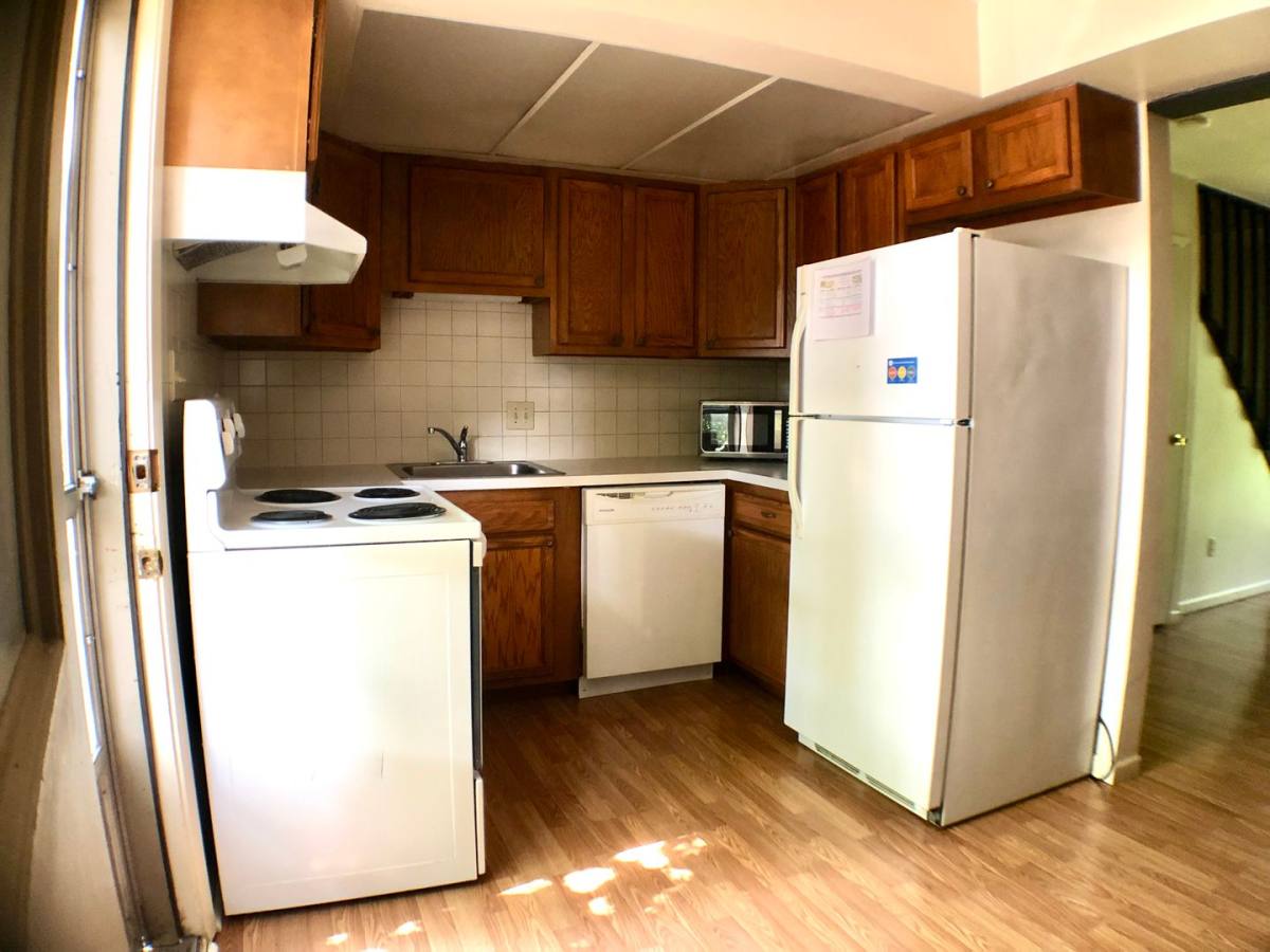 Apartment for rent at 2018 Iuka Ave, Columbus, OH 43201