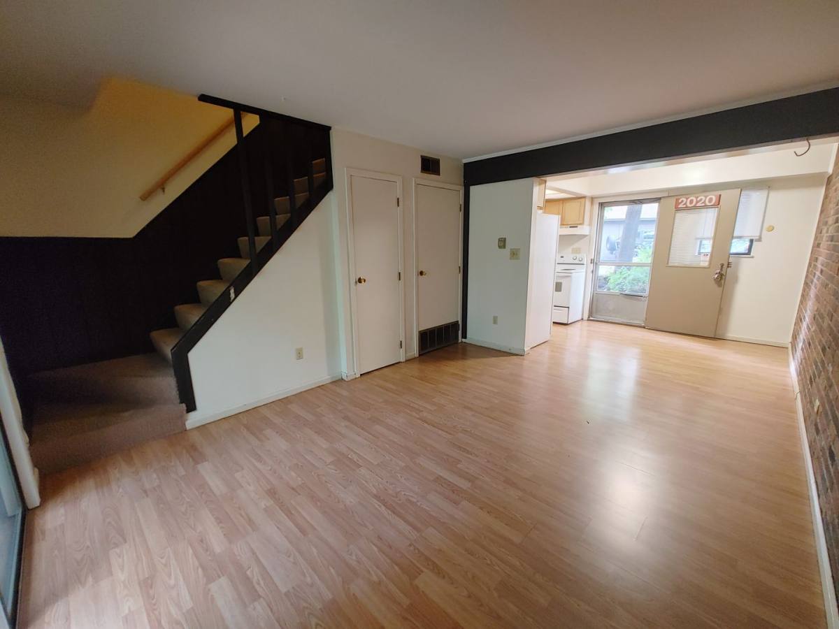 Apartment for rent at 2024 Iuka Ave, Columbus, OH 43201