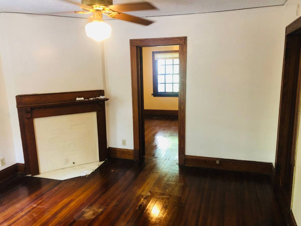 Apartment for rent at 2026 Iuka Ave, Columbus, OH 43201