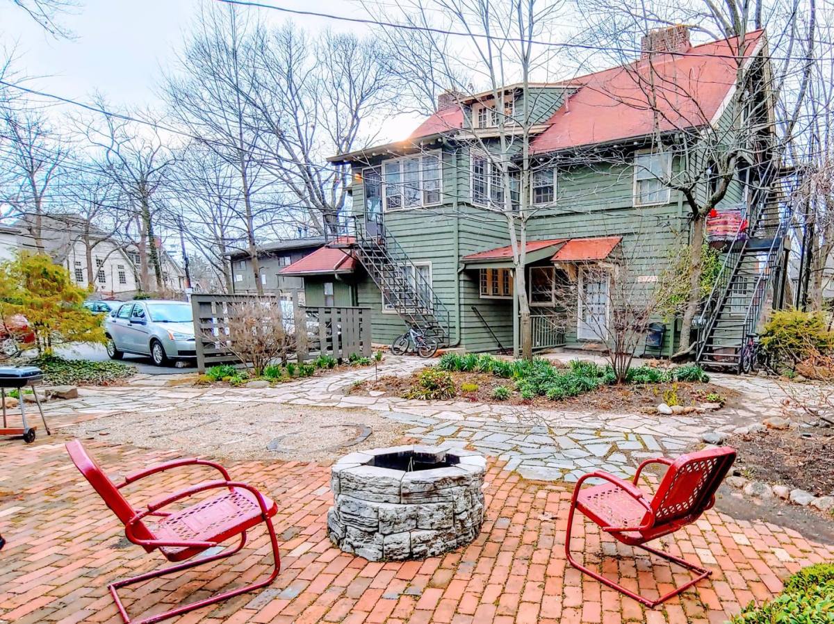 Apartment for rent at 2026 Iuka Ave, Columbus, OH 43201