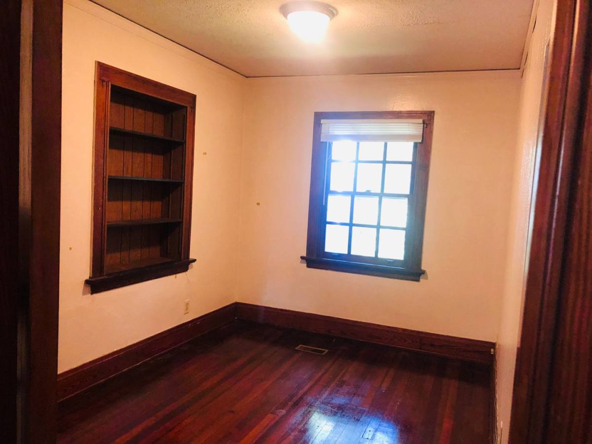 Apartment for rent at 2026 Iuka Ave, Columbus, OH 43201