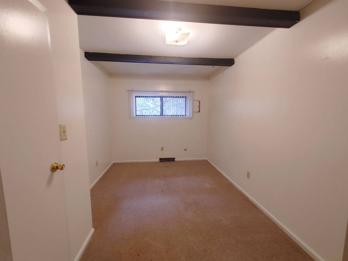 Apartment for rent at 2020 Iuka Ave, Columbus, OH 43201