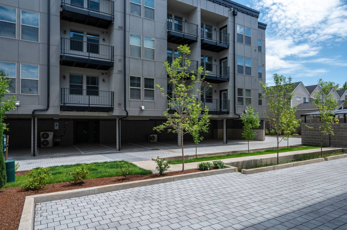 Townhouse for rent at 1940 NW 25th Ave, Portland, OR 97210
