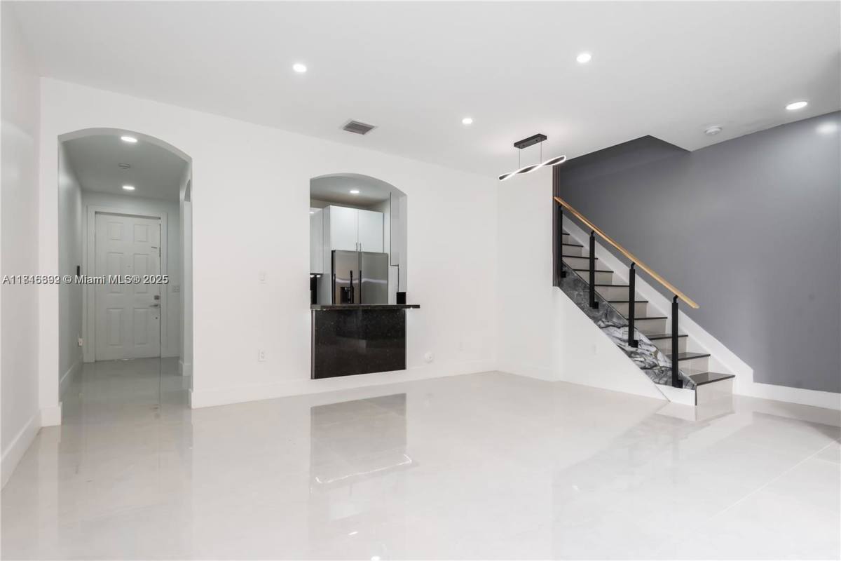 Townhouse for rent at 939 NE 42nd Terrace, Homestead, FL 33033