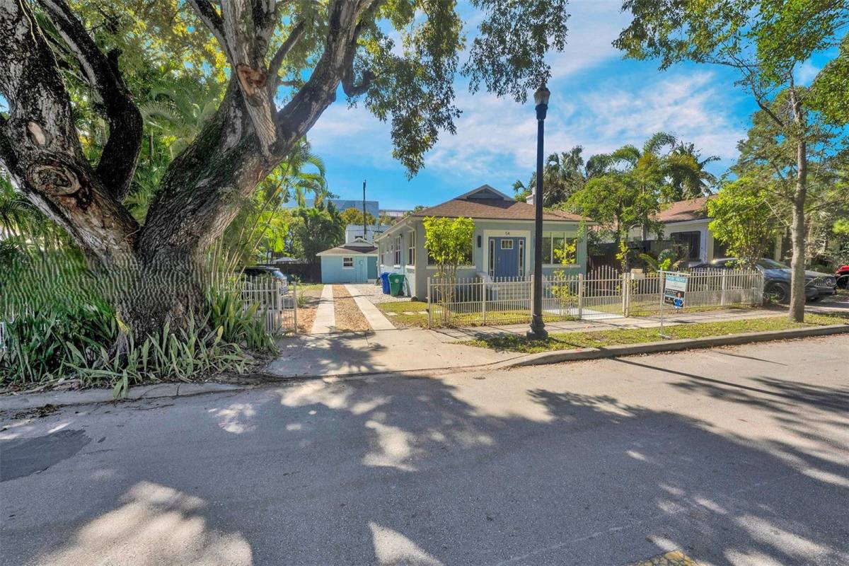 House for rent at 54 NE 43rd St, Miami, FL 33137