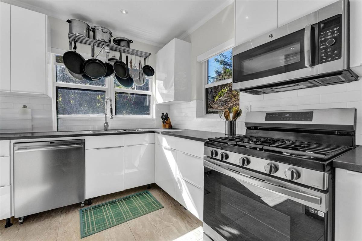 House for rent at 54 NE 43rd St, Miami, FL 33137