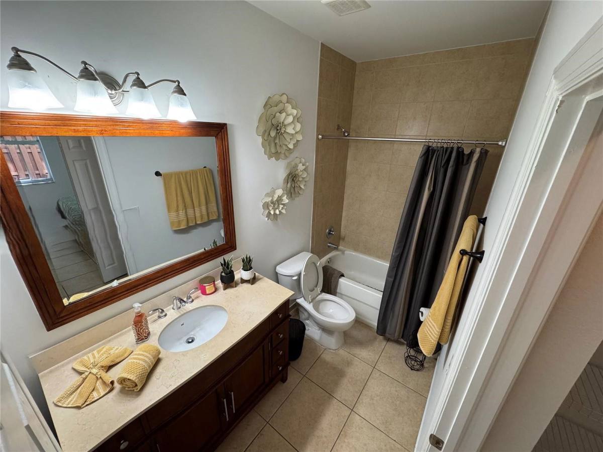 Townhouse for rent at 10748 NW 74th Terrace, Miami, FL 33178