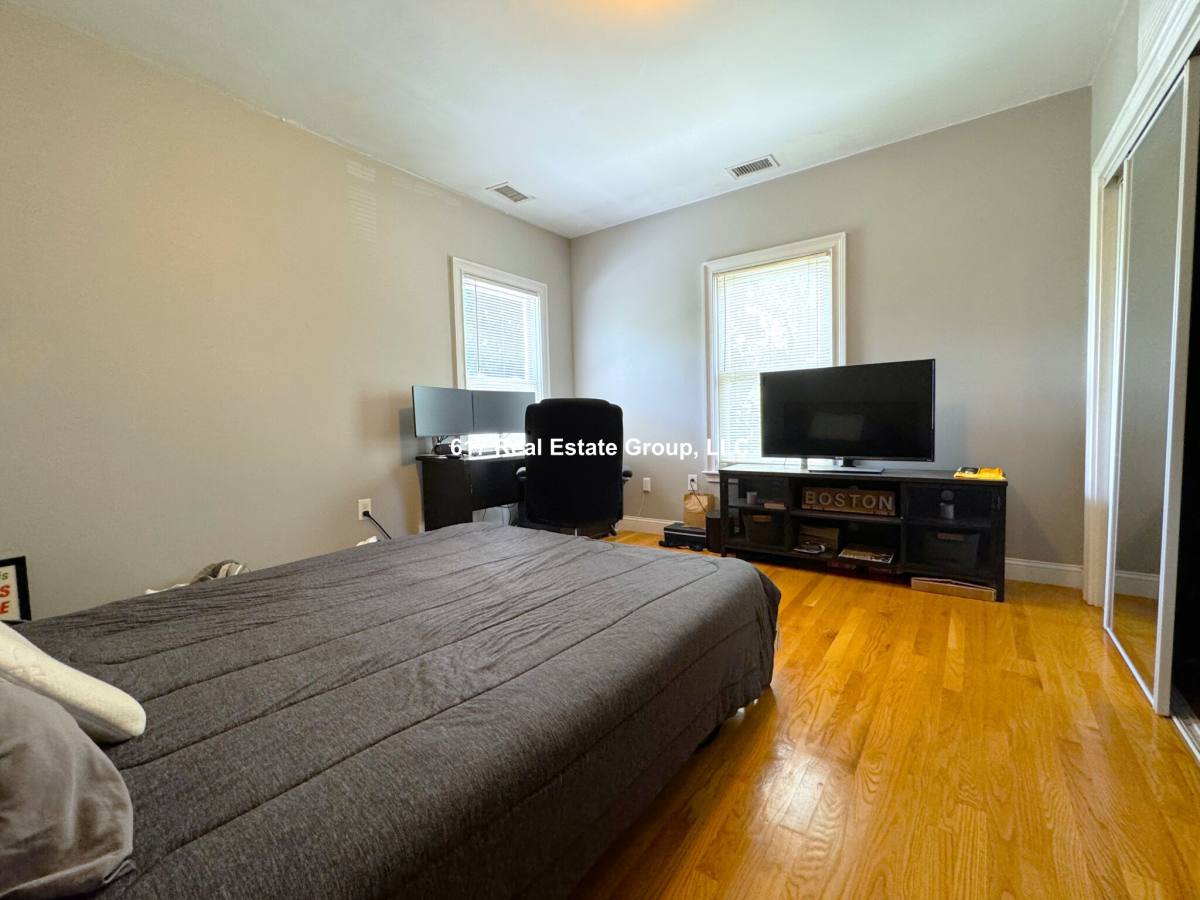 Townhouse for rent at 61 Brentwood St #TH, Allston, MA 02134