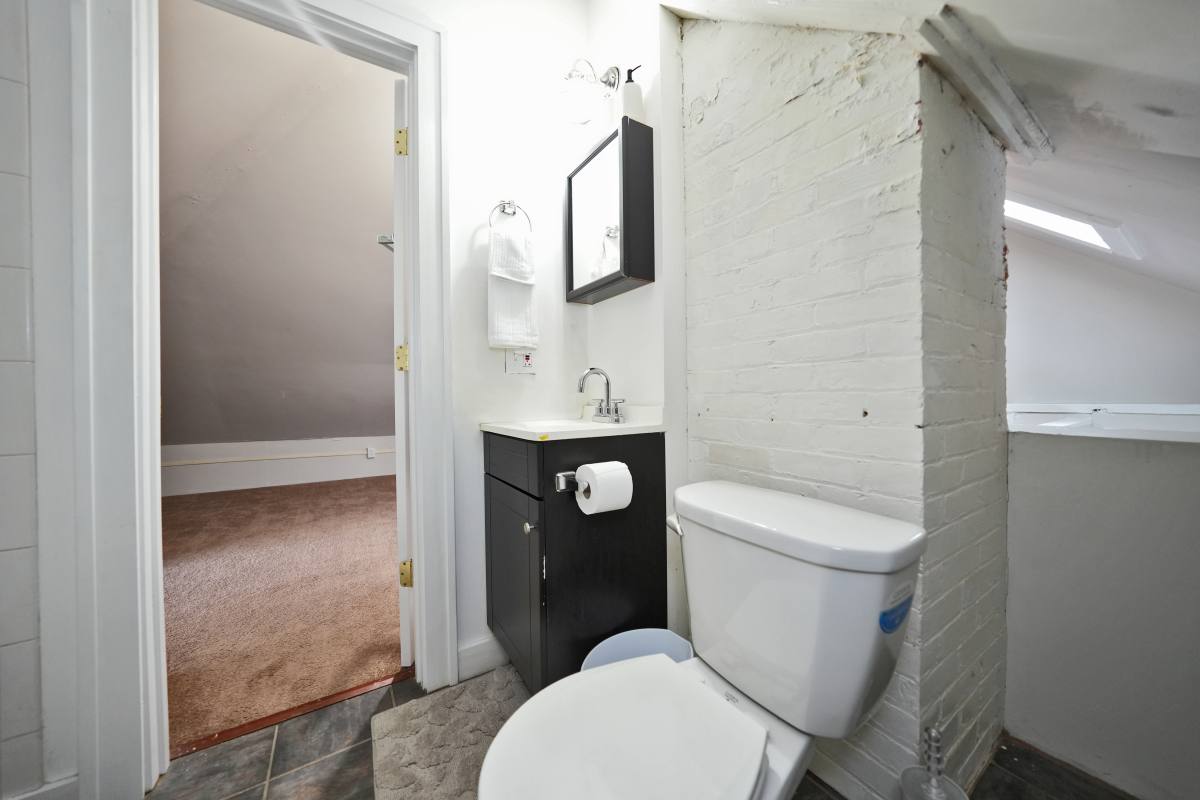 Apartment for rent at 664 Auburn Ave #1, Buffalo, NY 14222