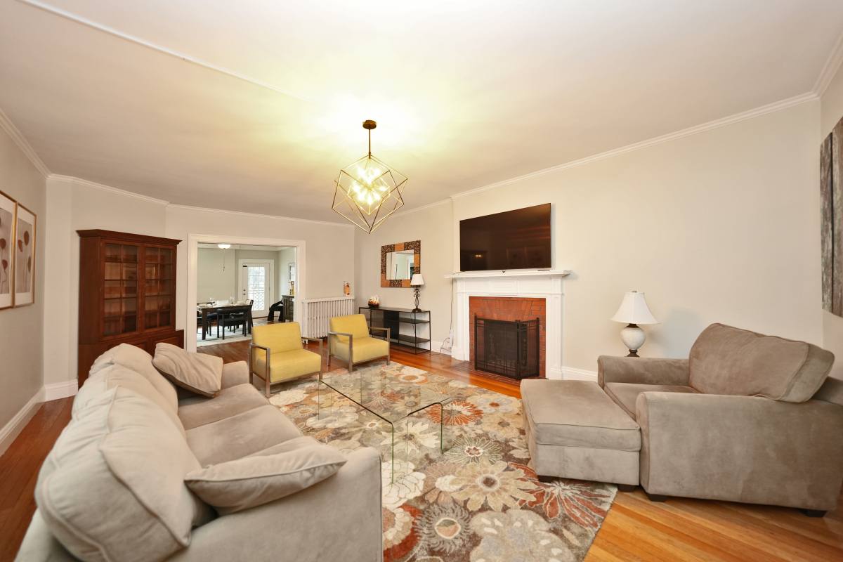Apartment for rent at 664 Auburn Ave #1, Buffalo, NY 14222