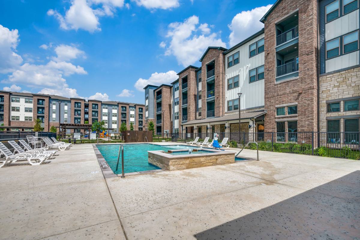 Apartment for rent at Palladium Oak Grove, 932 Oak Grove Rd, Fort Worth, TX 76115