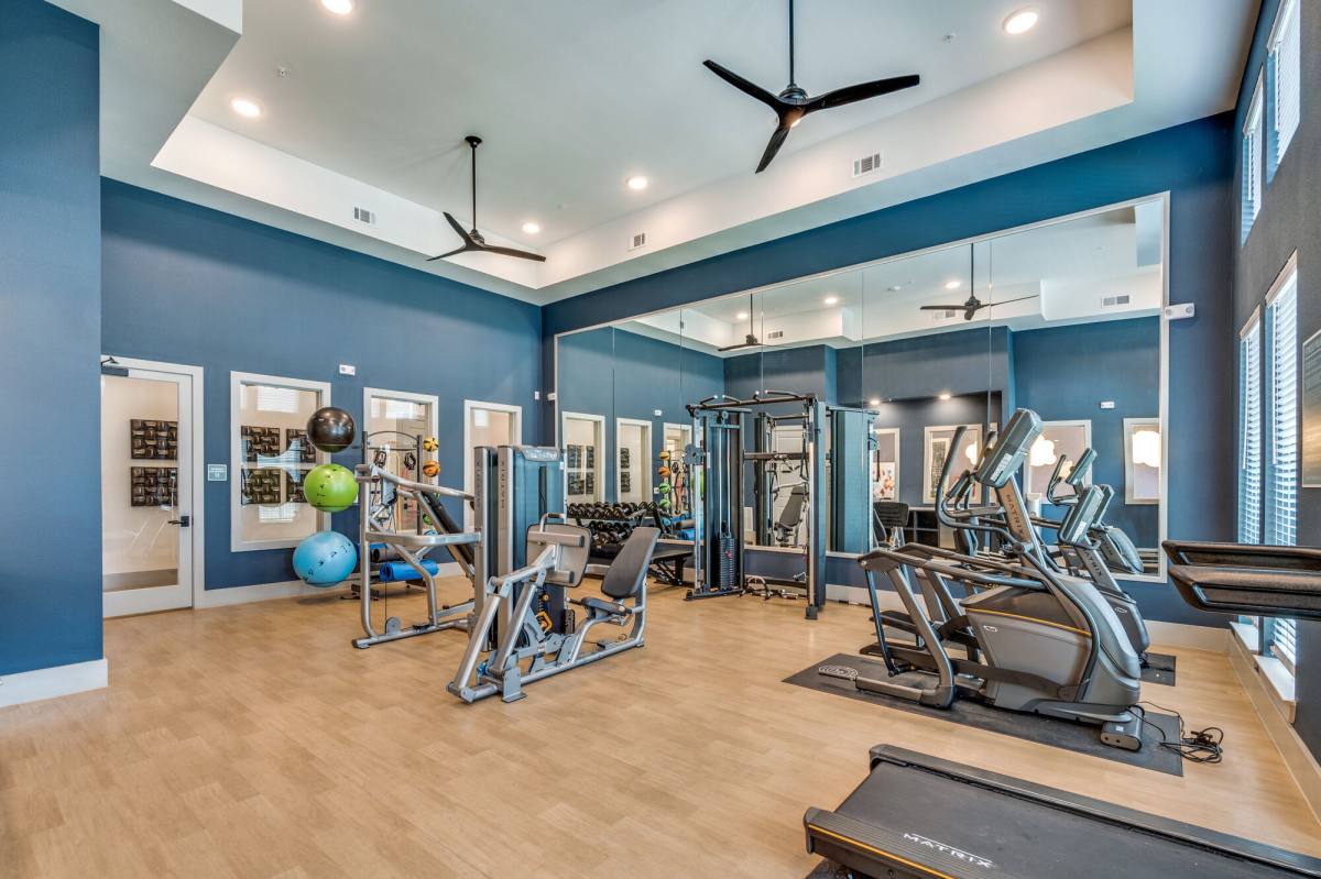 Apartment for rent at Palladium Oak Grove, 932 Oak Grove Rd, Fort Worth, TX 76115