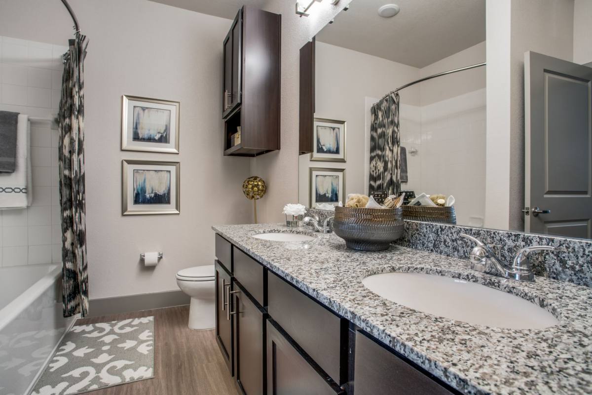 Apartment for rent at Palladium Glenn Heights, 2400 S Hampton Rd, Red Oak, TX 75154