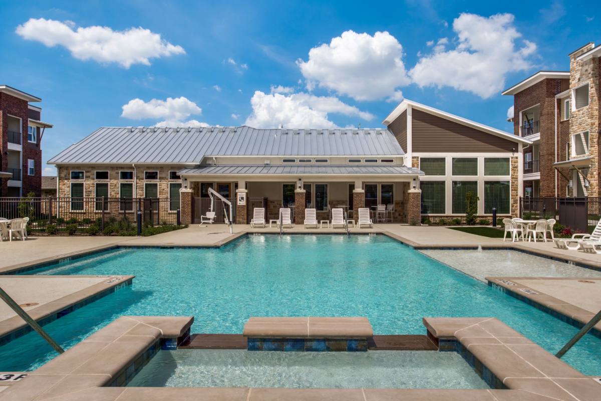 Apartment for rent at Palladium Glenn Heights, 2400 S Hampton Rd, Red Oak, TX 75154