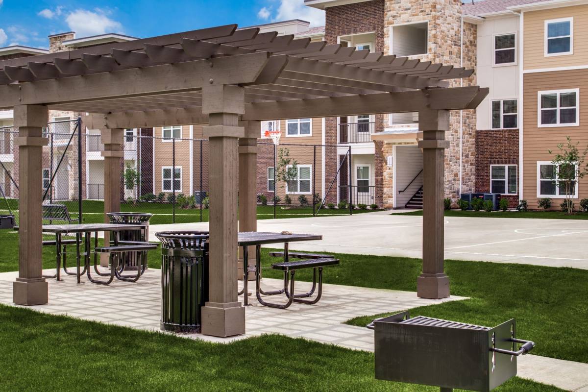 Apartment for rent at Palladium Glenn Heights, 2400 S Hampton Rd, Red Oak, TX 75154