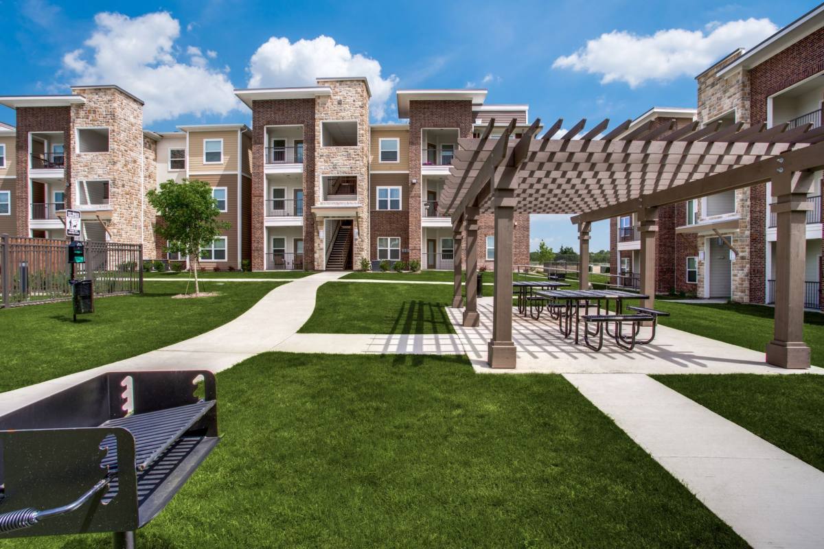 Apartment for rent at Palladium Glenn Heights, 2400 S Hampton Rd, Red Oak, TX 75154