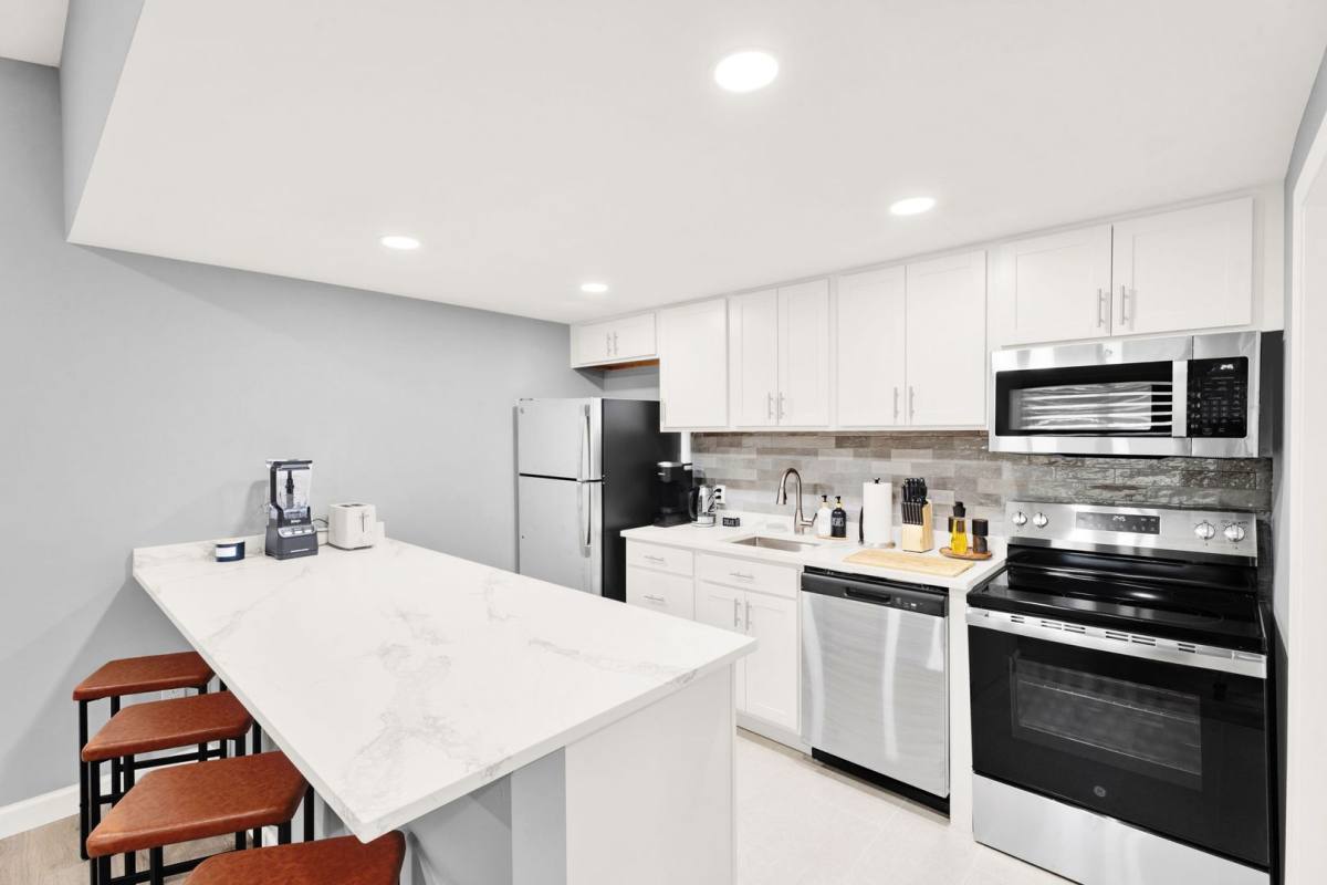 Apartment for rent at 41299 Heathmore, Canton, MI 48187