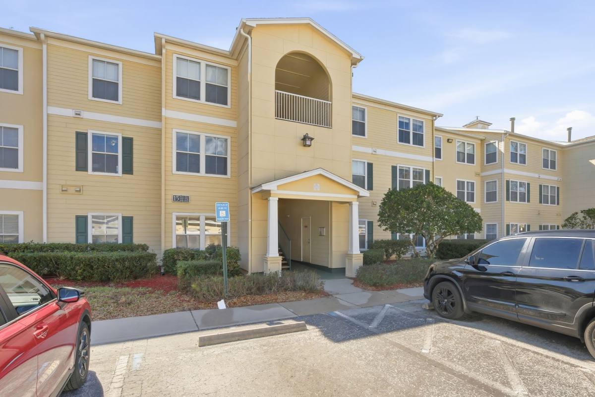 Condo for rent at 18318 Bridle Club Dr, Tampa, FL 33647