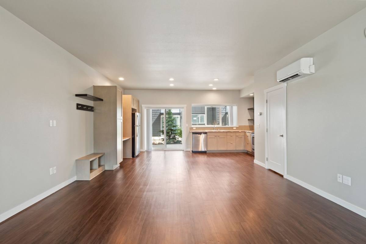 Townhouse for rent at 303 S Felts Lane, Spokane, WA 99206