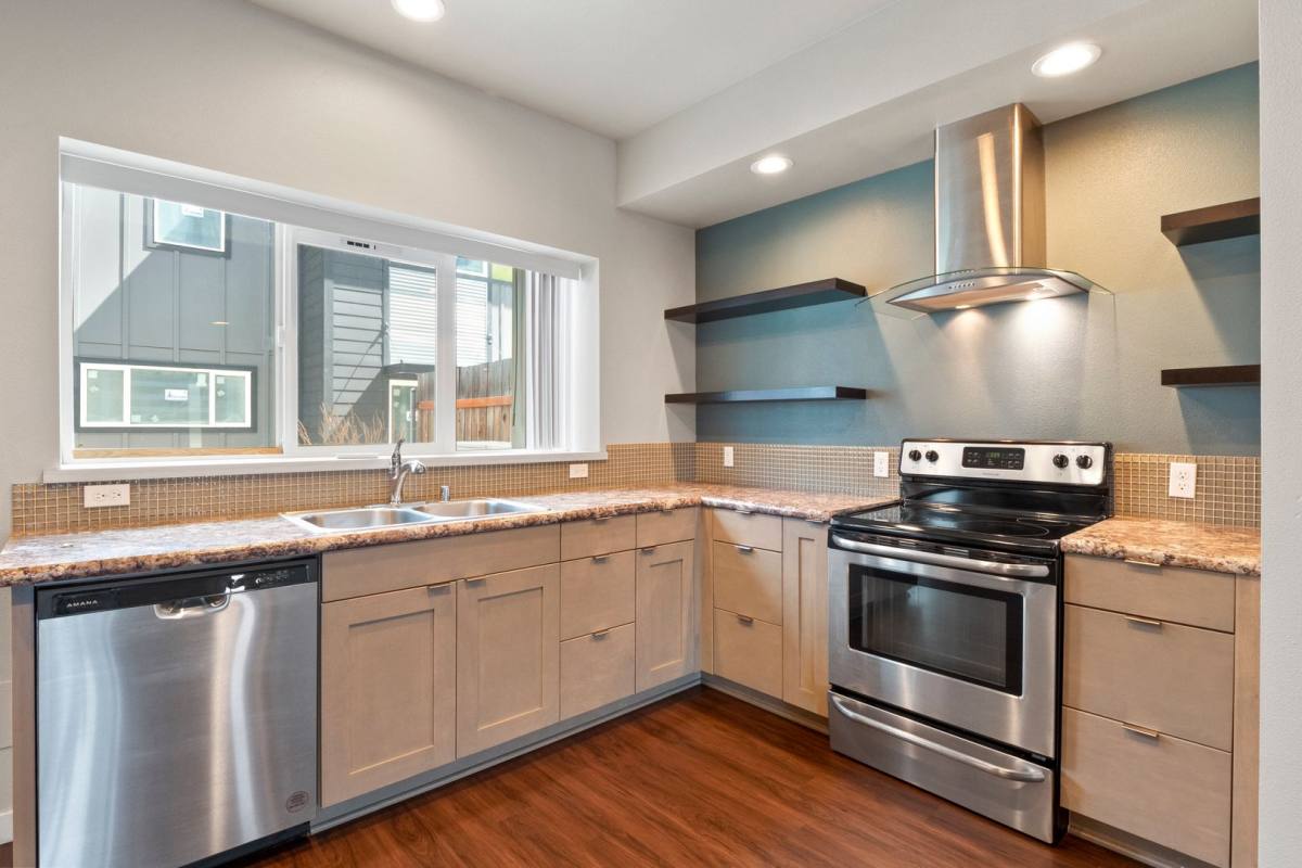 Townhouse for rent at 303 S Felts Lane, Spokane, WA 99206