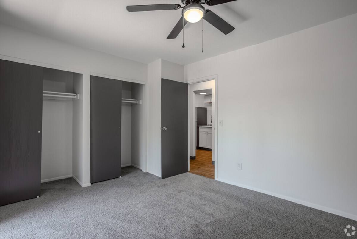 Apartment for rent at 1420 Londondale Parkway, Newark, OH 43055