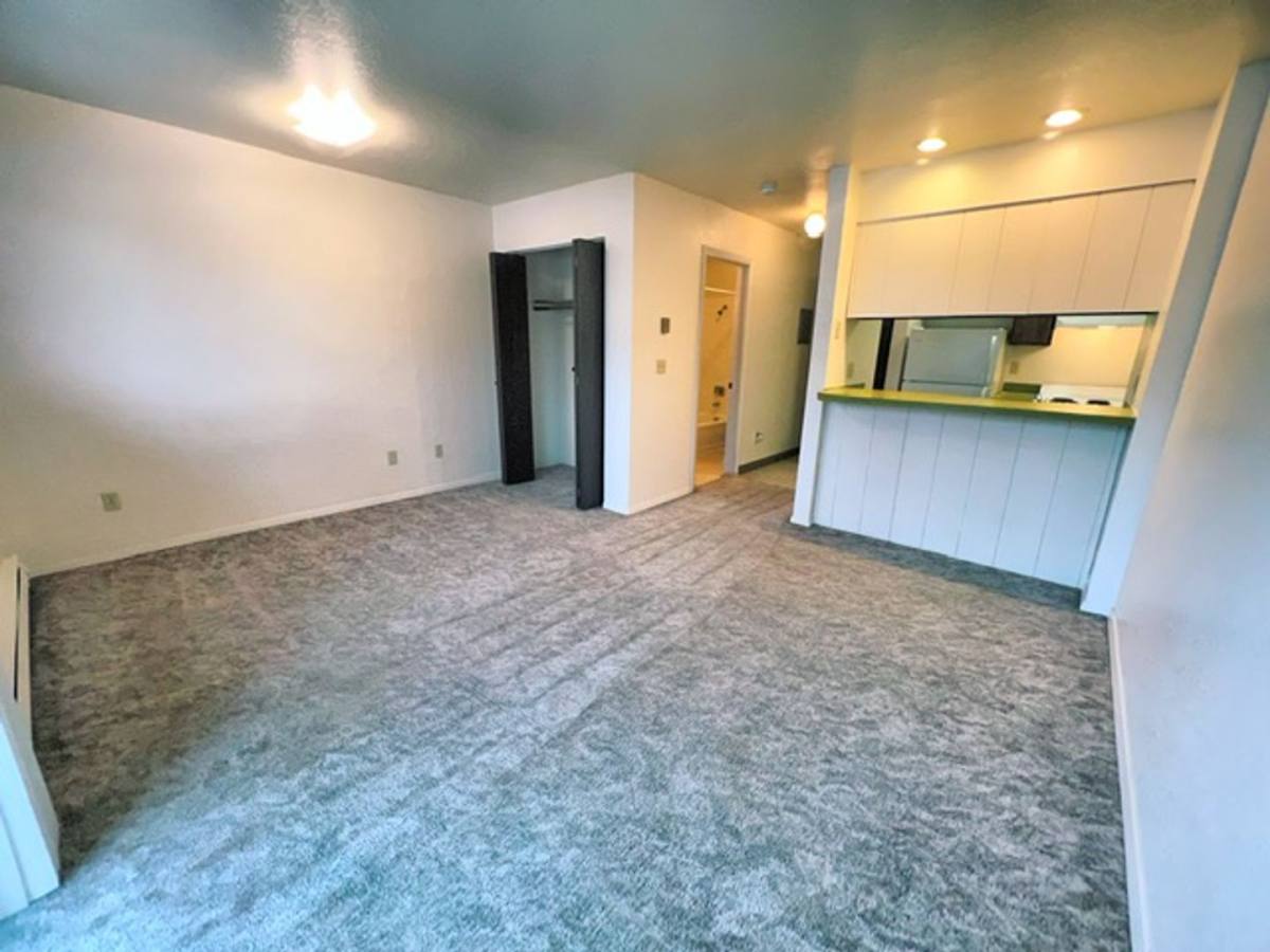 Apartment for rent at 926 W 26th Ave, Anchorage, AK 99503