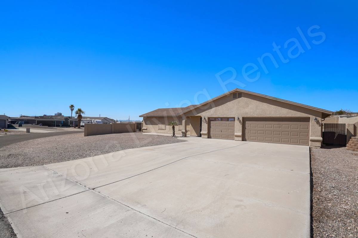 House for rent at 3275 Baysinger Dr, Lake Havasu City, AZ 86406
