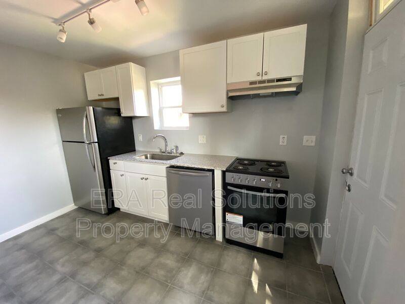 Apartment for rent at 1106 Oakwood Ave, Columbus, OH 43206