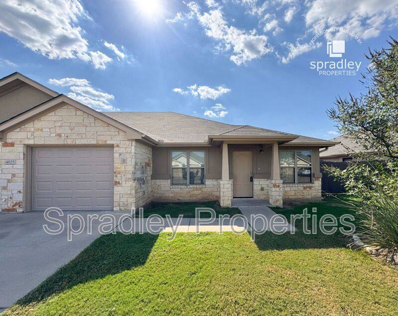 Townhouse for rent at 4825B Deep Dr, Temple, TX 76502