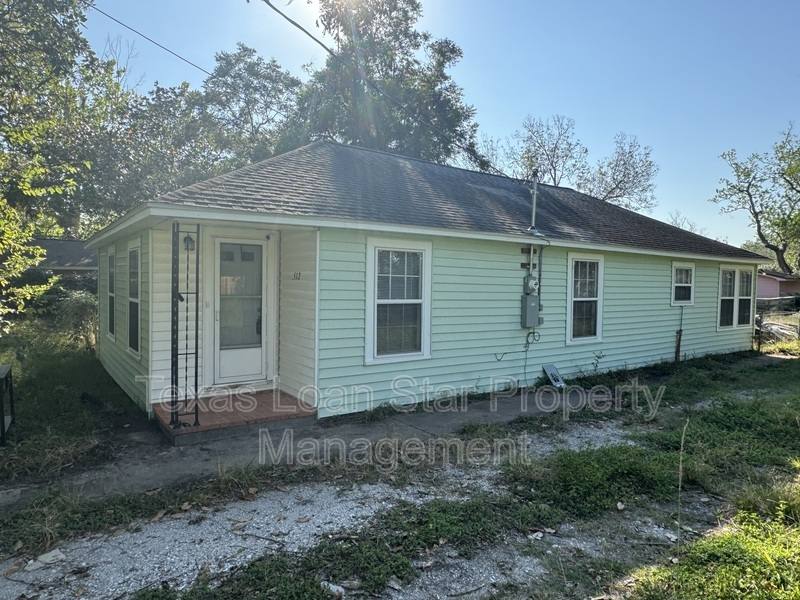House for rent at 512 Rice St, Angleton, TX 77515