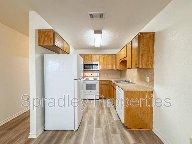 Townhouse for rent at 115 Lacey Lou Lane, Salado, TX 76571