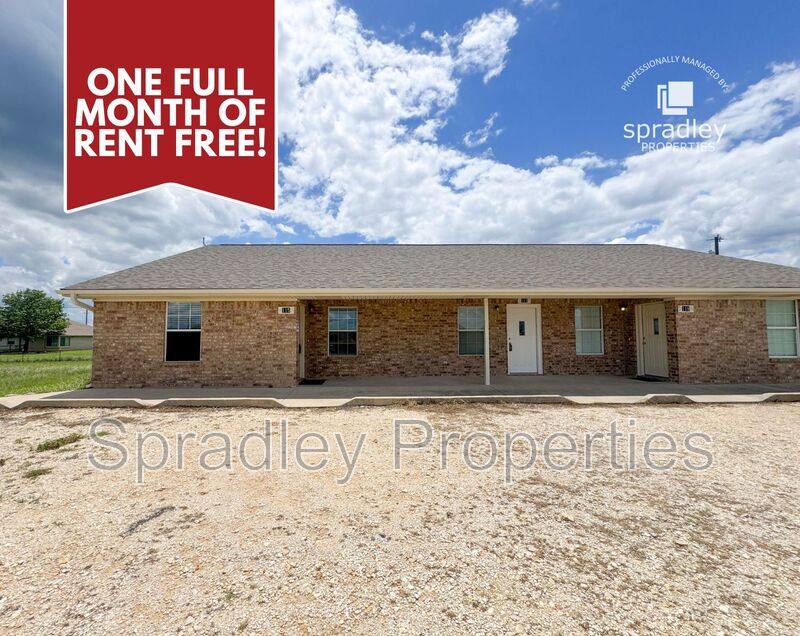 Townhouse for rent at 117 Lacey Lou Lane, Salado, TX 76571
