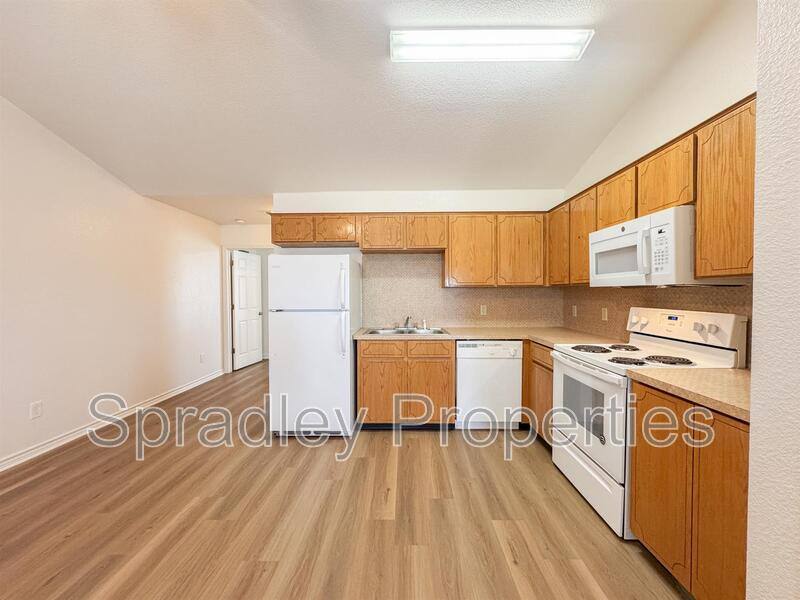 Townhouse for rent at 117 Lacey Lou Lane, Salado, TX 76571