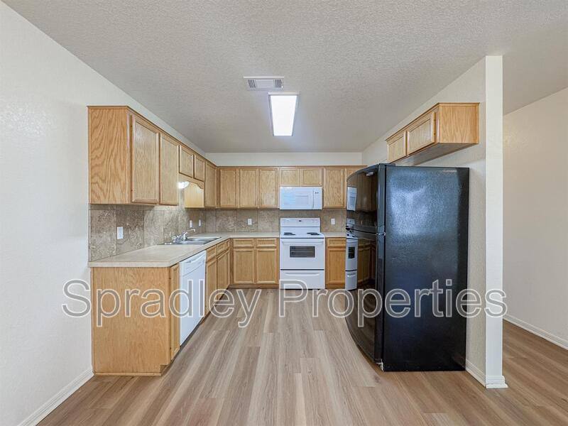 Townhouse for rent at 130 Lacey Lou Lane, Salado, TX 76571