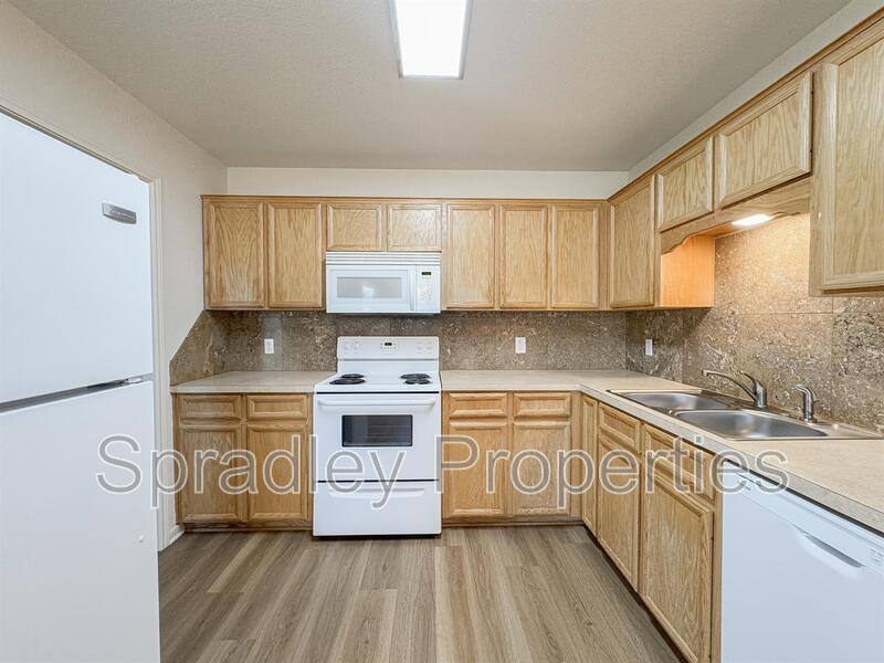 Townhouse for rent at 132 Lacey Lou Lane, Salado, TX 76571