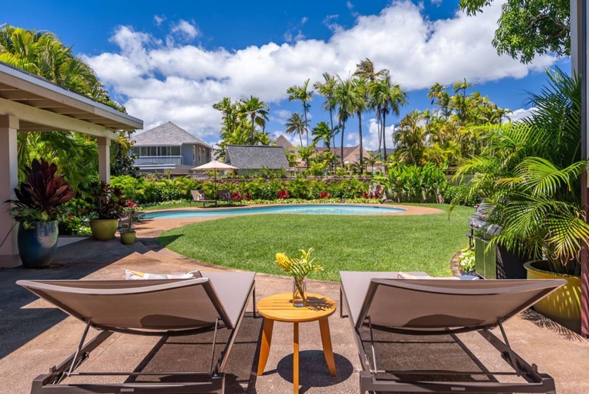 House for rent at 4584 Kahala Ave, Honolulu, HI 96816
