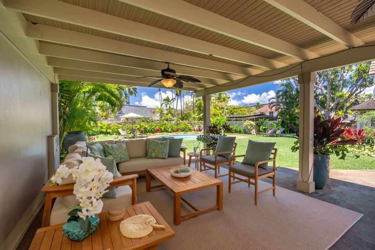 House for rent at 4584 Kahala Ave, Honolulu, HI 96816