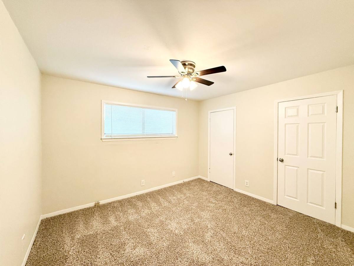 Apartment for rent at 3629 N Macgregor Way, Houston, TX 77004