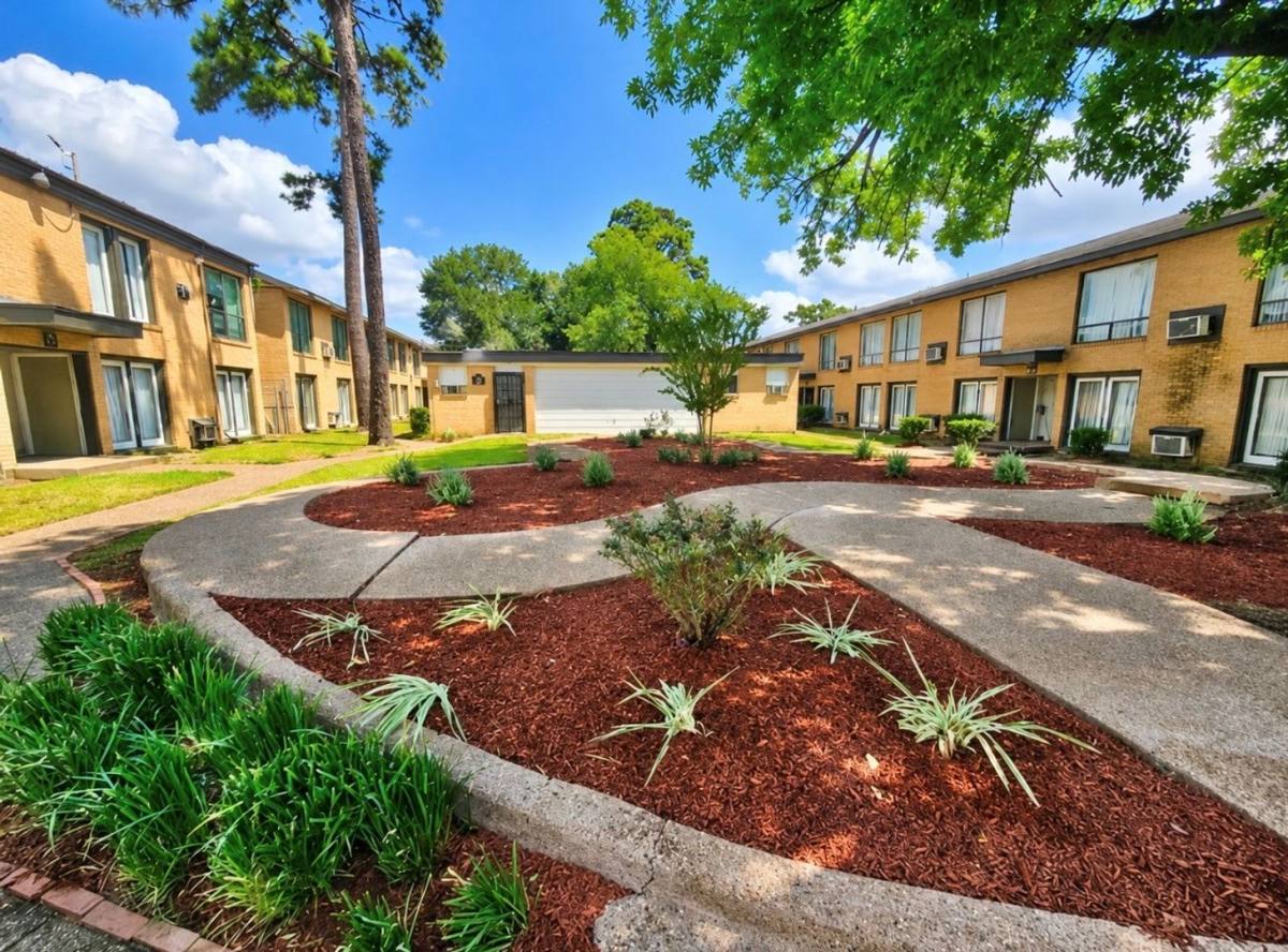 Apartment for rent at Macgbs, 3629 N MacGregor Way, Houston, TX 77004