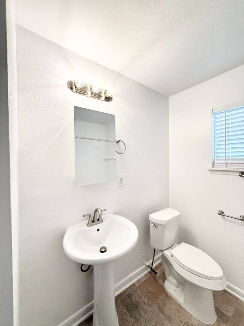 Apartment for rent at 3629 N Macgregor Way, Houston, TX 77004