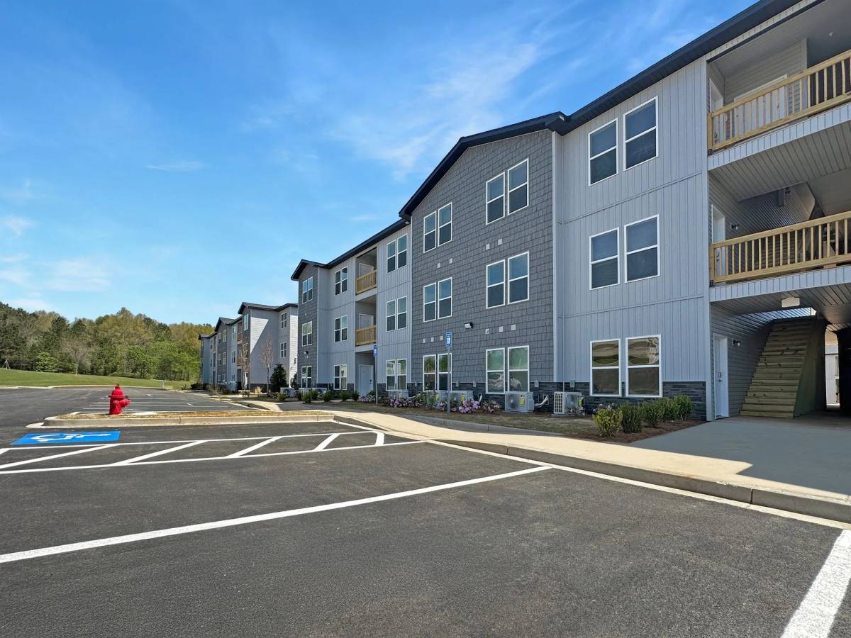 Apartment for rent at 651 Osigian Blvd, Warner Robins, GA 31088