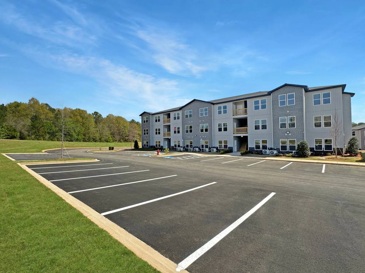 Apartment for rent at 651 Osigian Blvd, Warner Robins, GA 31088