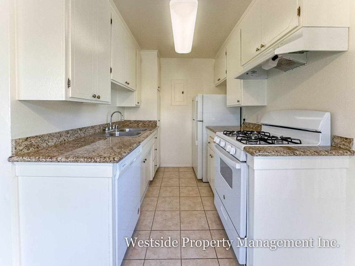Apartment for rent at 1755 Purdue Ave #101, Los Angeles, CA 90025