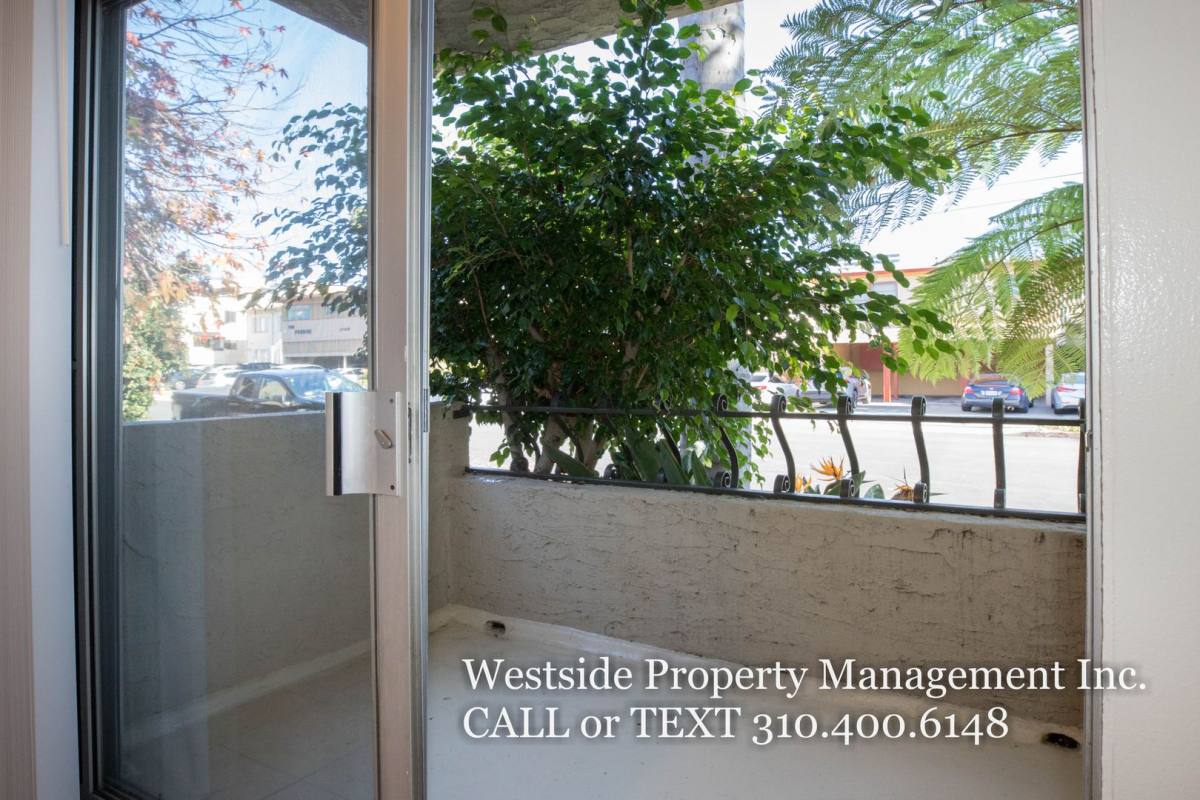 Apartment for rent at 1755 Purdue Ave #101, Los Angeles, CA 90025