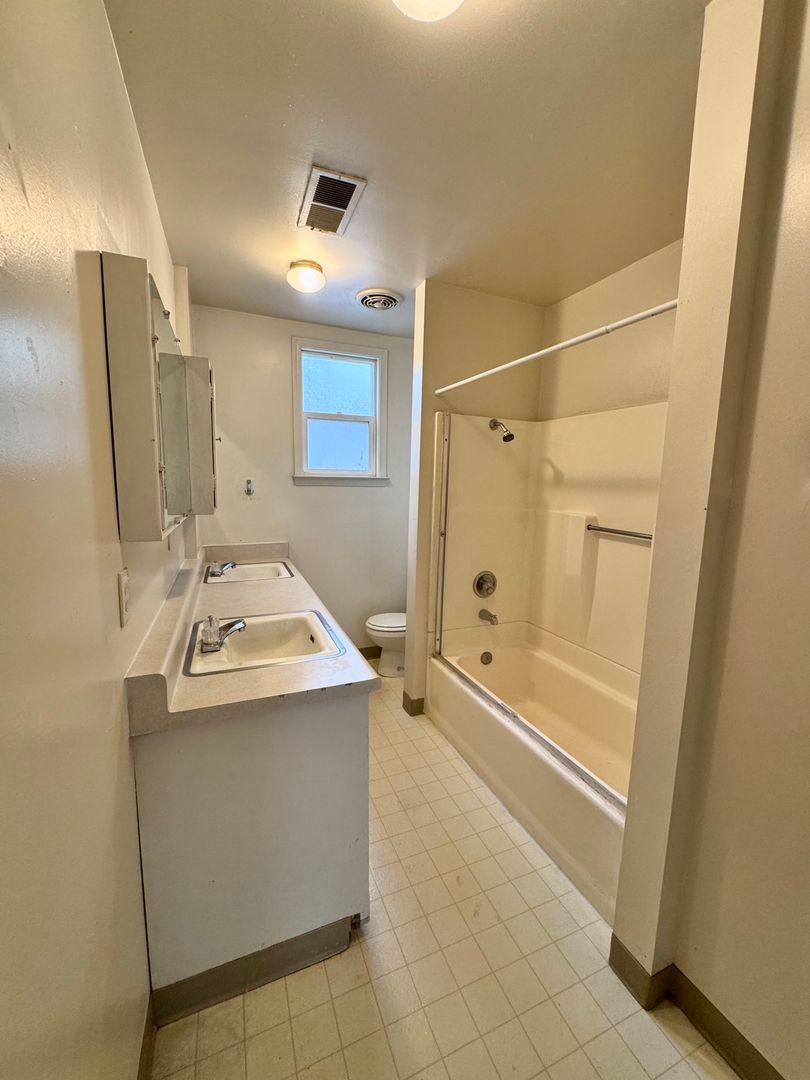 Apartment for rent at 721 W 3rd St, Chico, CA 95928