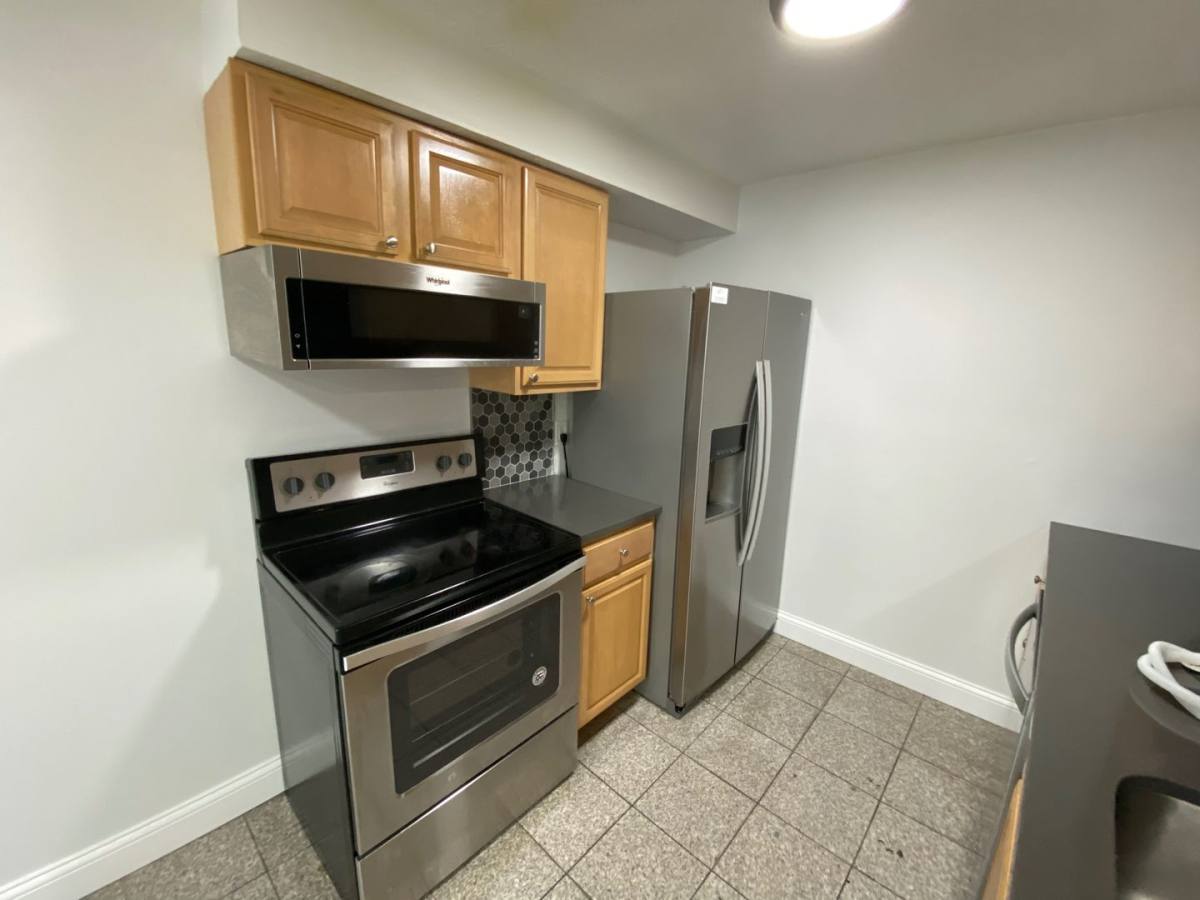 Apartment for rent at 1702-1712 N 4th St, Columbus, OH 43201