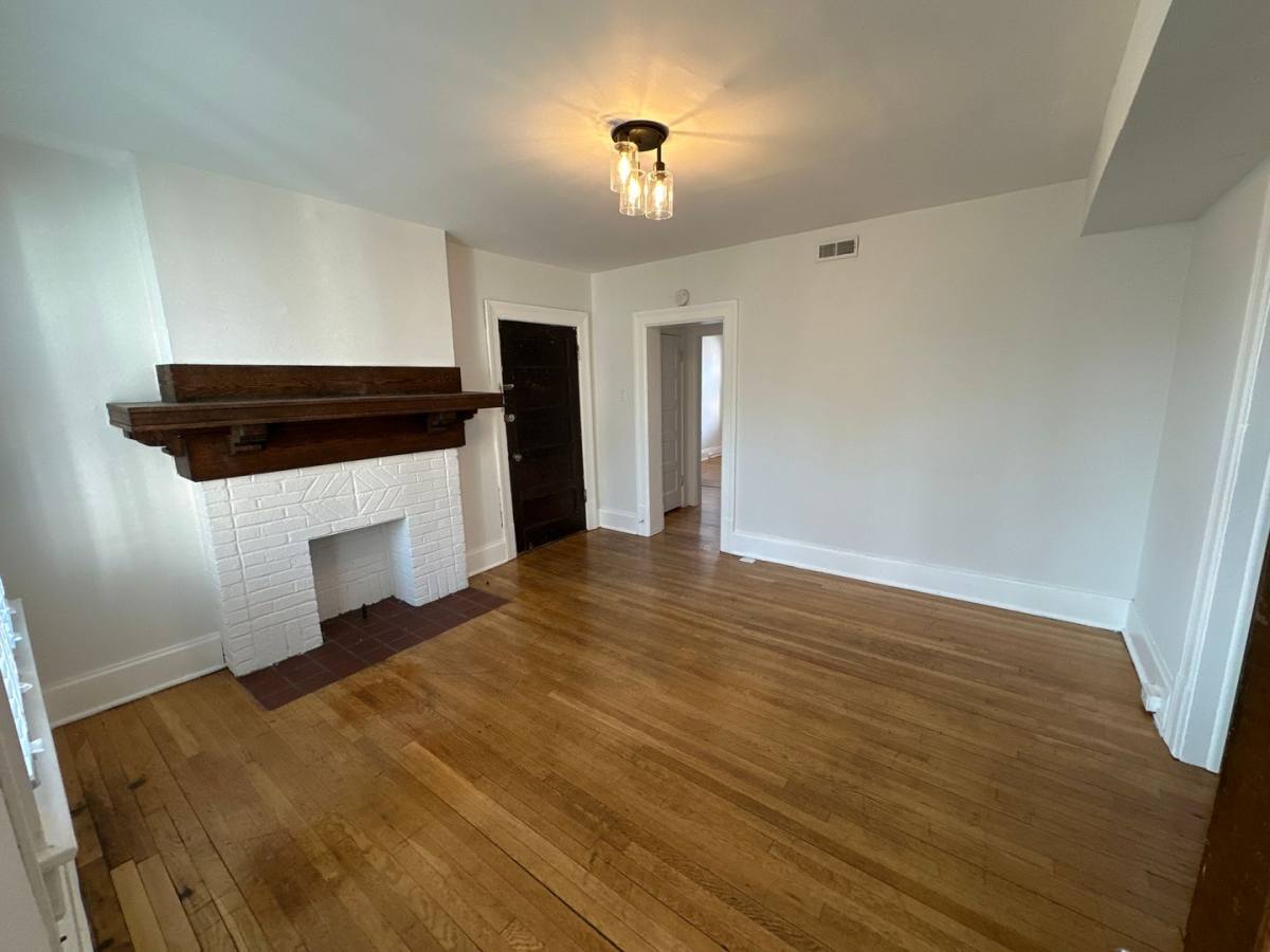 Apartment for rent at 4-16 E Norwich Ave, Columbus, OH 43201